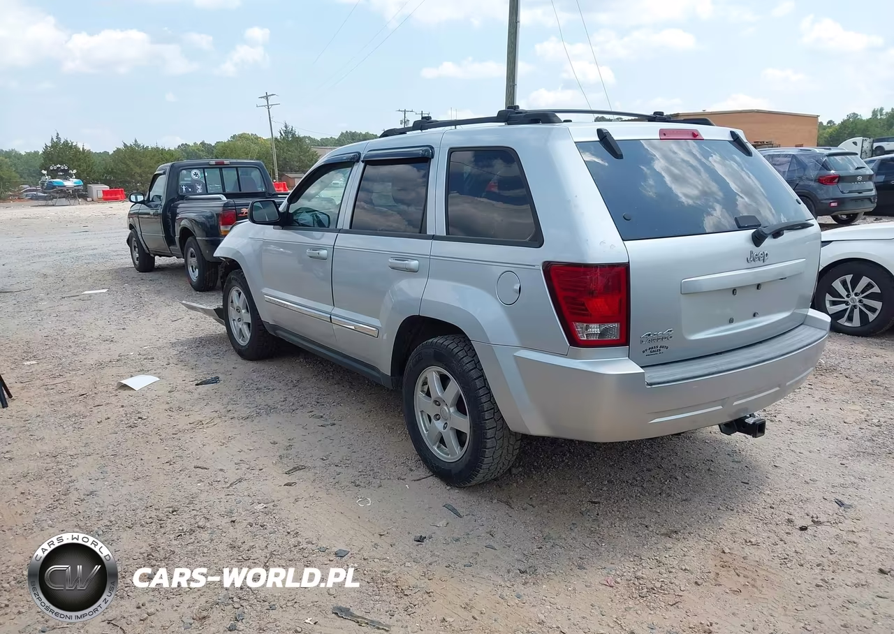 2010 Jeep Grand Cherokee Laredo VIN:1J4PR4GK0AC120068 - 3