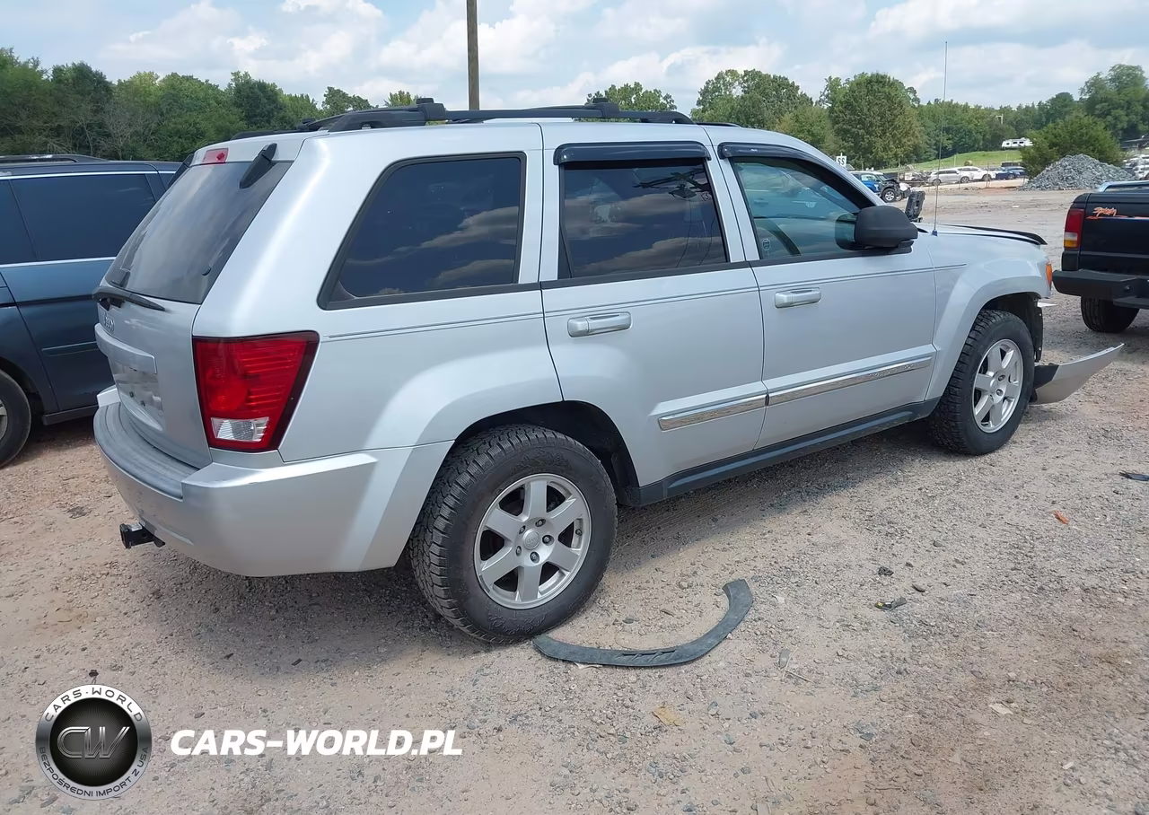 2010 Jeep Grand Cherokee Laredo VIN:1J4PR4GK0AC120068 - 4