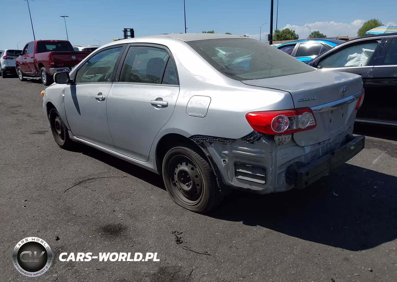 2013 Toyota Corolla Le VIN:5YFBU4EE5DP091268 - 3
