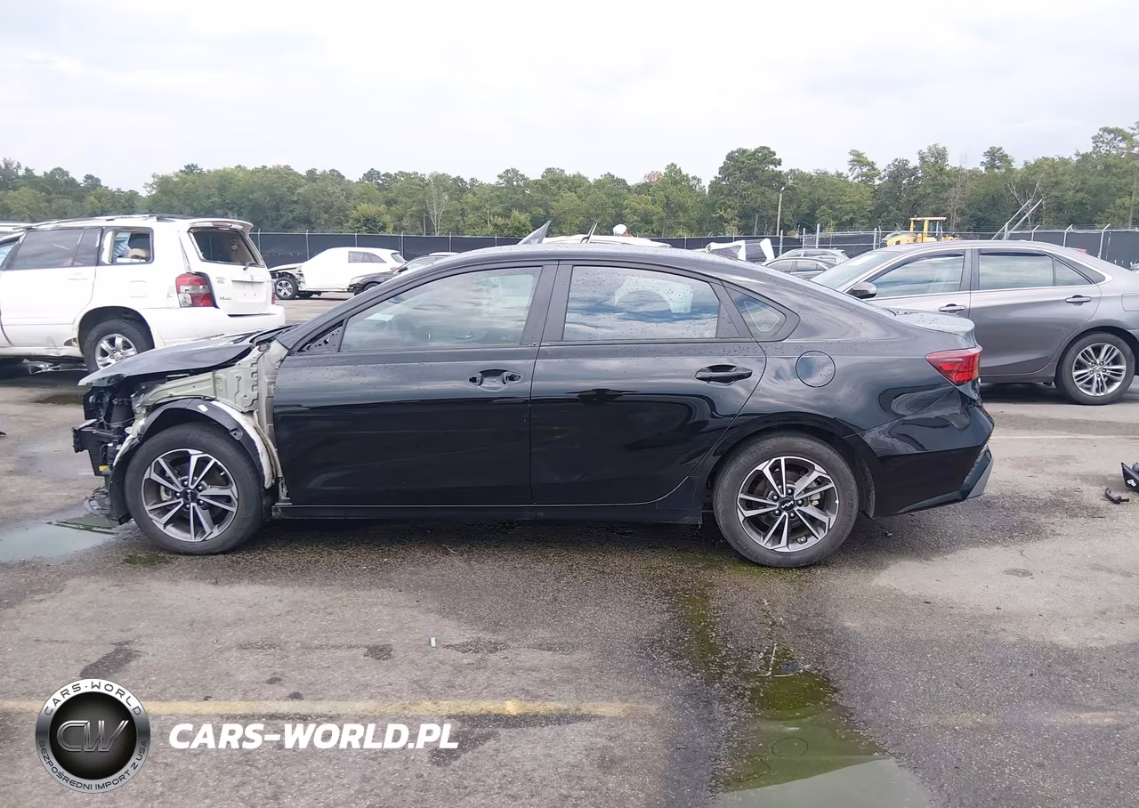 2024 Kia Forte Lxs VIN:3KPF24AD5RE798559 - 15