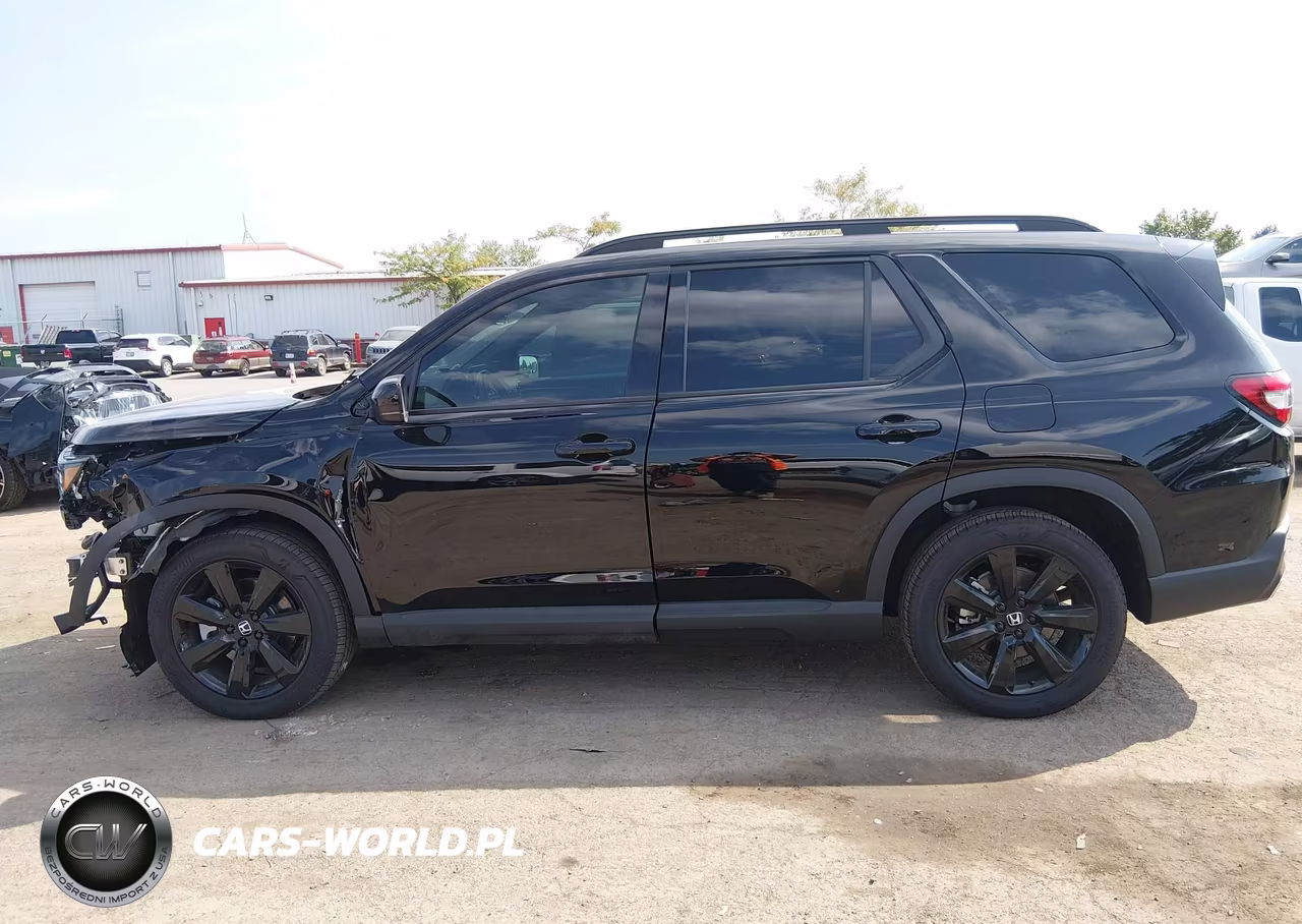 2025 Honda Pilot Black Edition VIN:5FNYG1H93SB065923 - 14