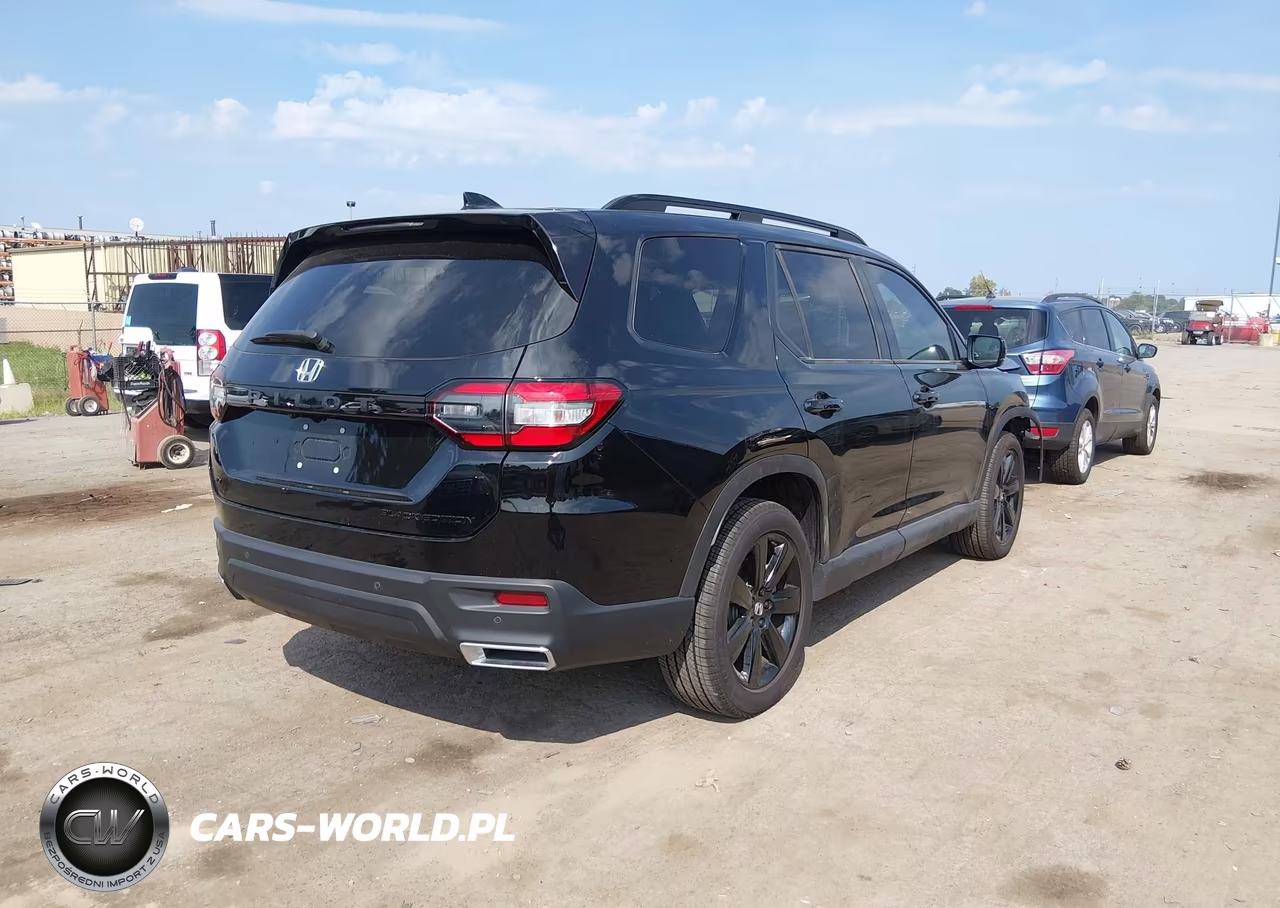 2025 Honda Pilot Black Edition VIN:5FNYG1H93SB065923 - 4
