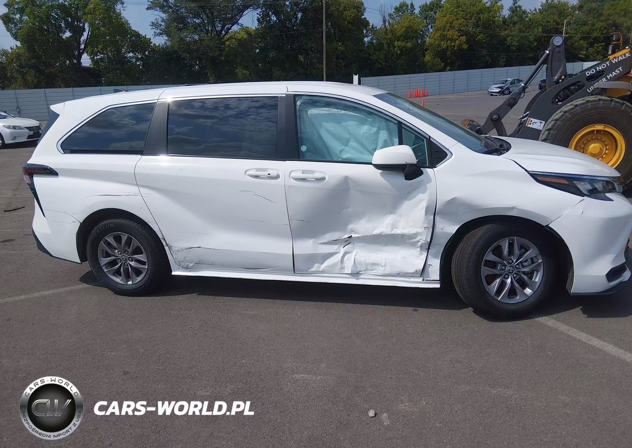 2024 Toyota Sienna Le VIN:5TDKRKEC6RS207080 - 13
