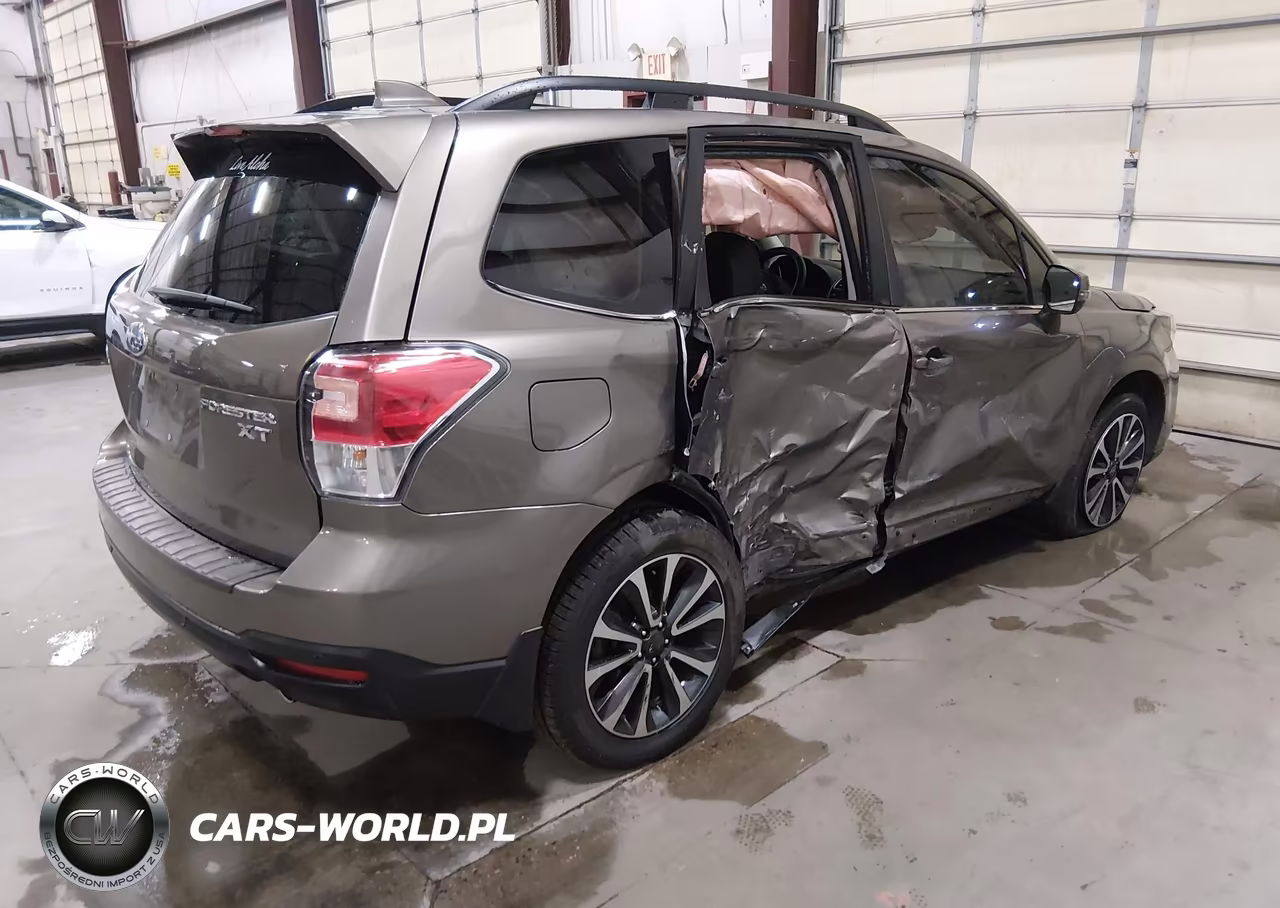 2018 Subaru Forester 2.0Xt Touring VIN:JF2SJGWC4JH443515 - 4