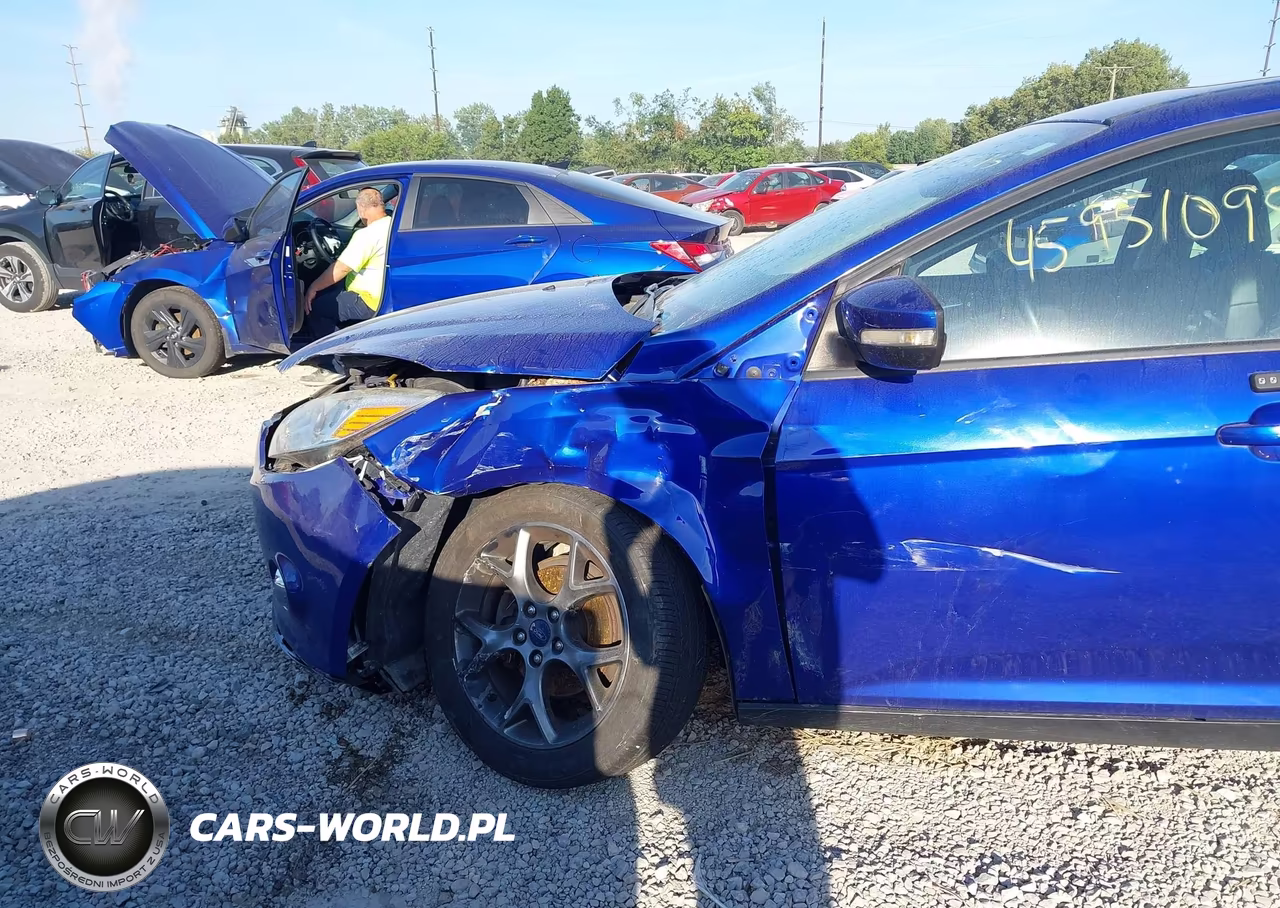 2014 Ford Focus Se VIN:1FADP3F28EL263193 - 6