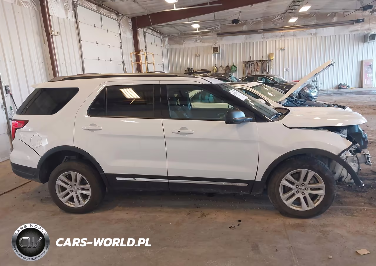 2019 Ford Explorer Xlt VIN:1FM5K8D84KGA39629 - 13