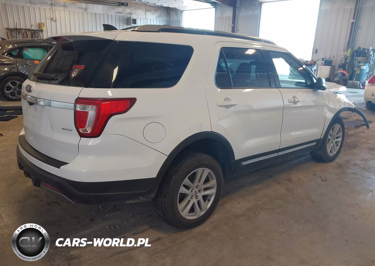 2019 Ford Explorer Xlt VIN:1FM5K8D84KGA39629 - 4