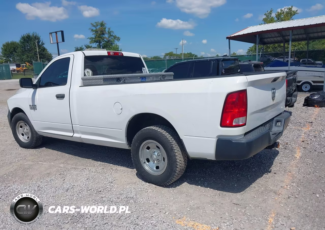2015 Ram 1500 Tradesman VIN:3C6JR6DG3FG567335 - 3
