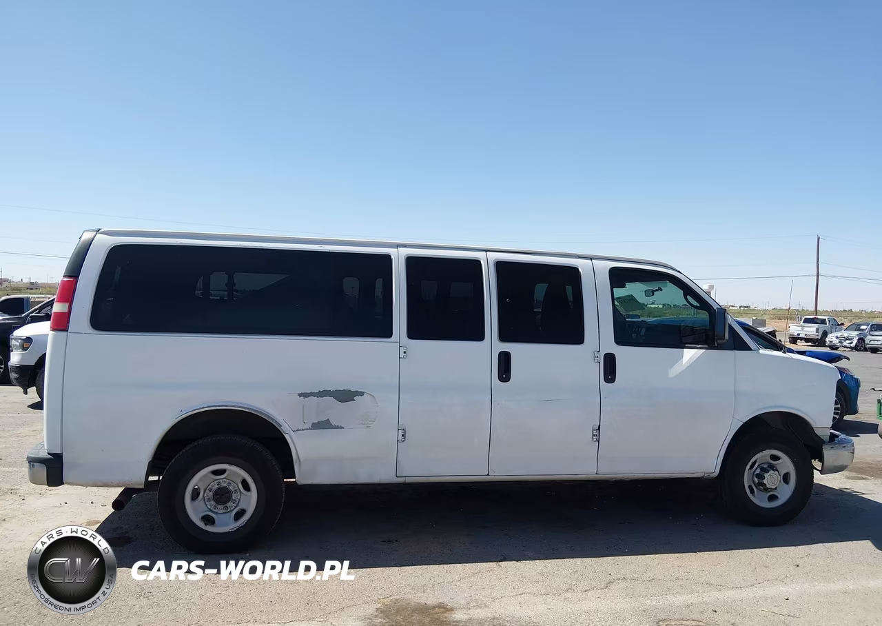 2011 Chevrolet Express 3500 Lt VIN:1GAZG1FG7B1177602 - 13