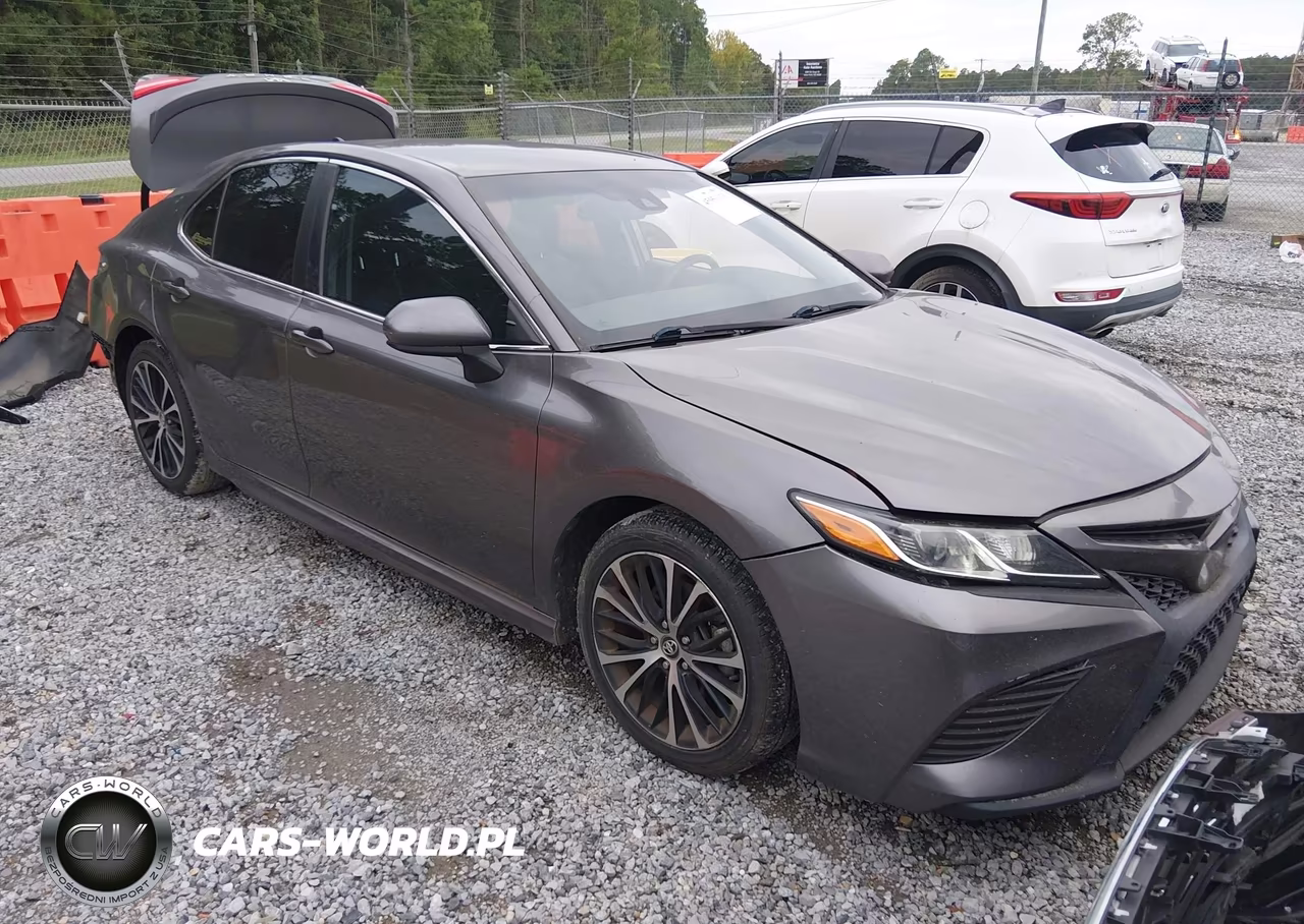 2020 Toyota Camry Se – zdjęcie 1 z 17