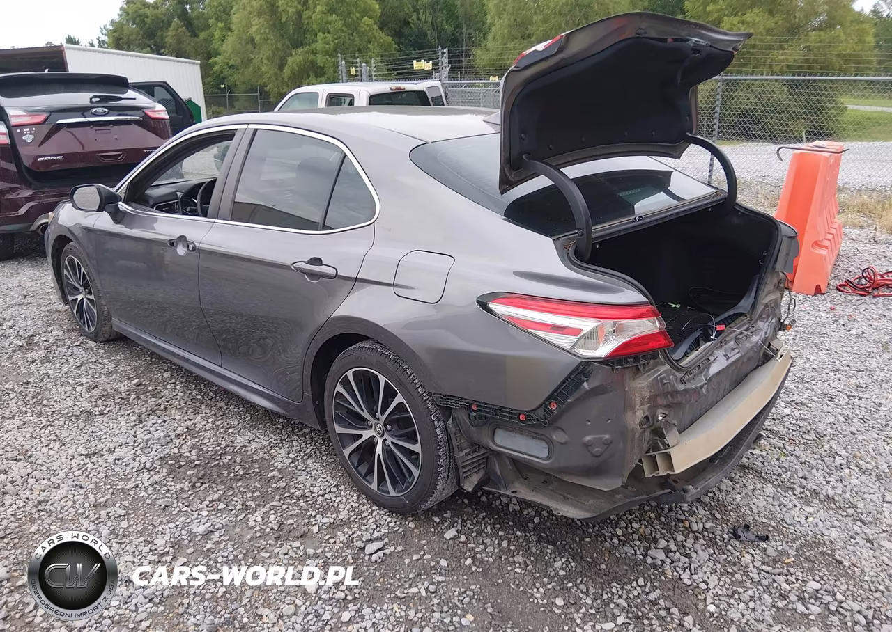 2020 Toyota Camry Se VIN:4T1G11AK5LU864987 - 3