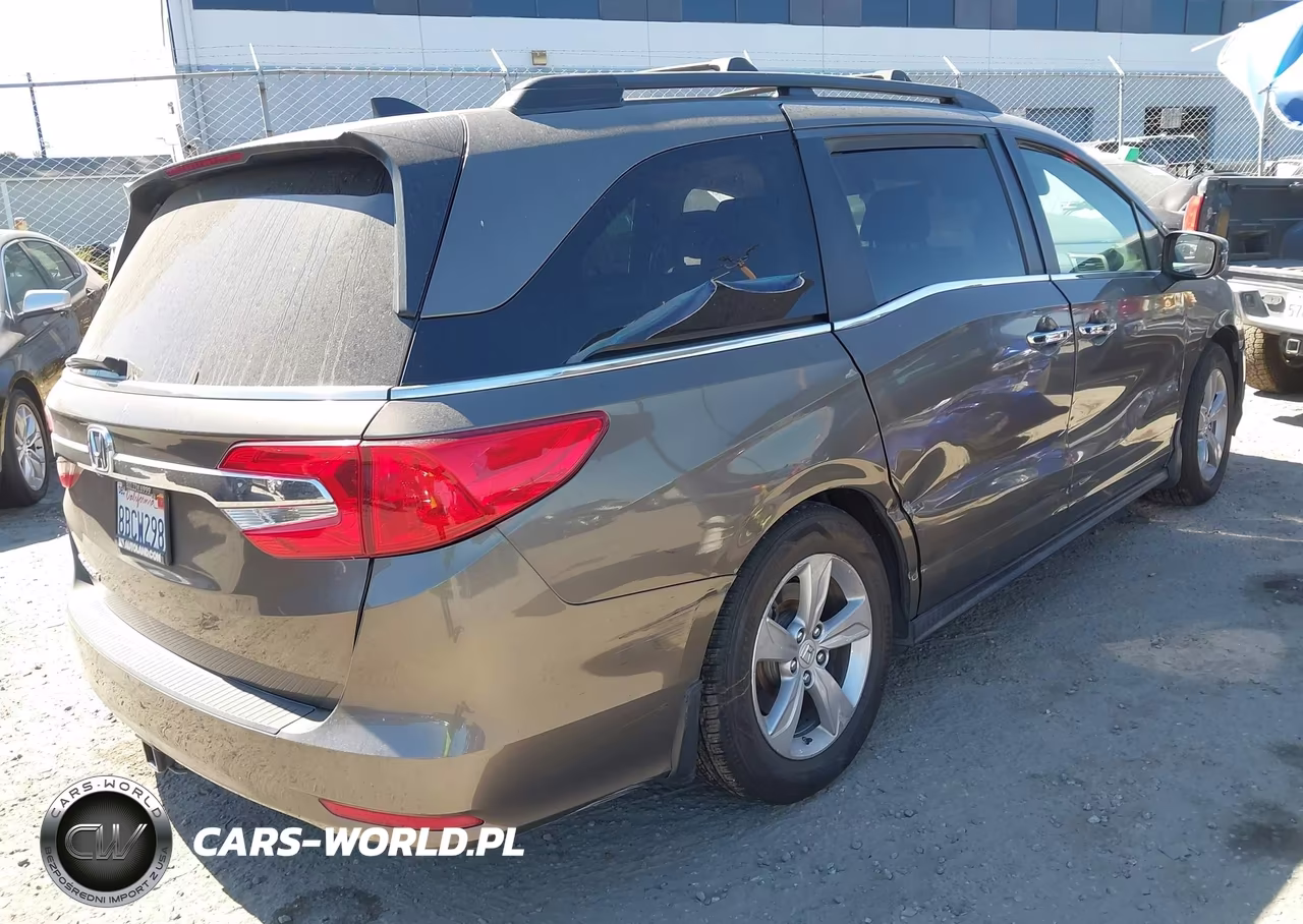 2018 Honda Odyssey Ex-L VIN:5FNRL6H71JB070659 - 4