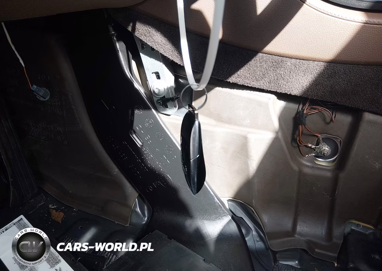 2019 Mercedes-Benz E 300 4Matic VIN:WDDZF4KB6KA507726 - 11