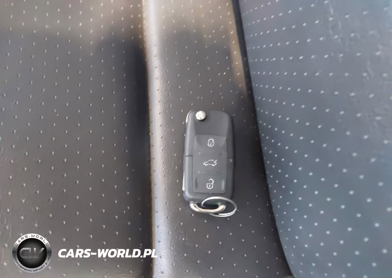 2010 Volkswagen New Beetle 2.5L VIN:3VWRW3AG2AM027196 - 11