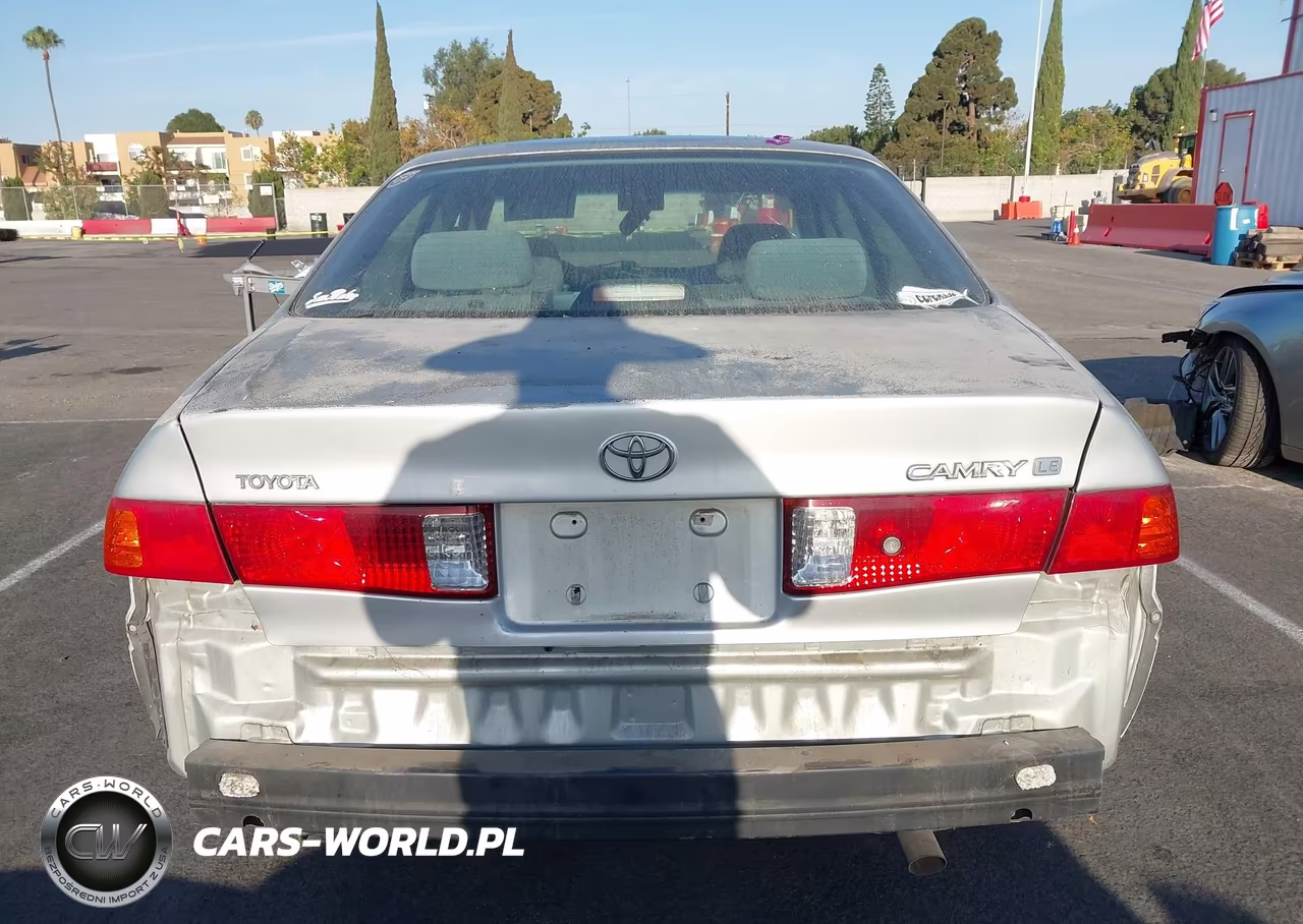 2000 Toyota Camry Le VIN:JT2BG22K5Y0527762 - 17