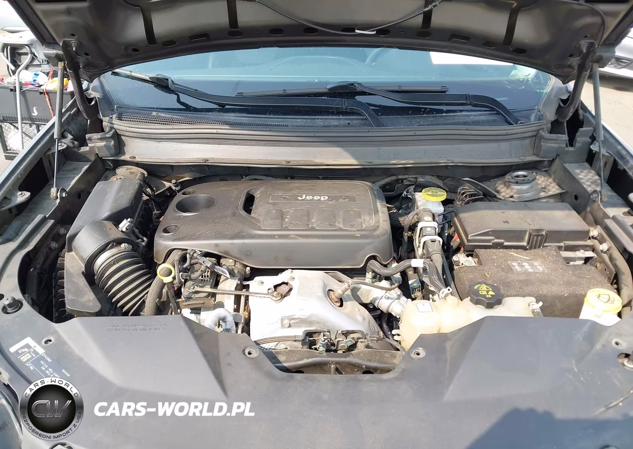 2019 Jeep Cherokee Latitude Plus 4X4 VIN:1C4PJMLN7KD192622 - 10
