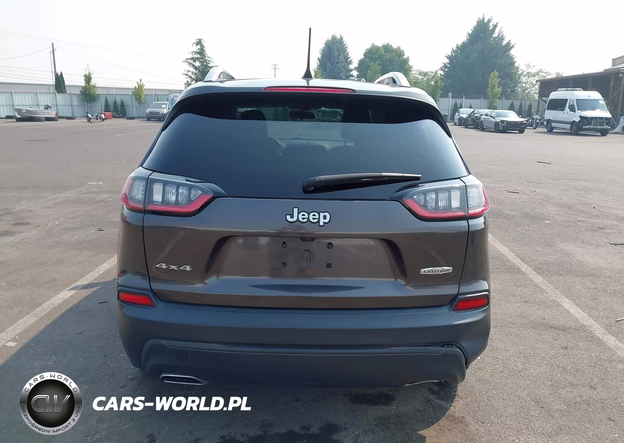 2019 Jeep Cherokee Latitude Plus 4X4 VIN:1C4PJMLN7KD192622 - 16