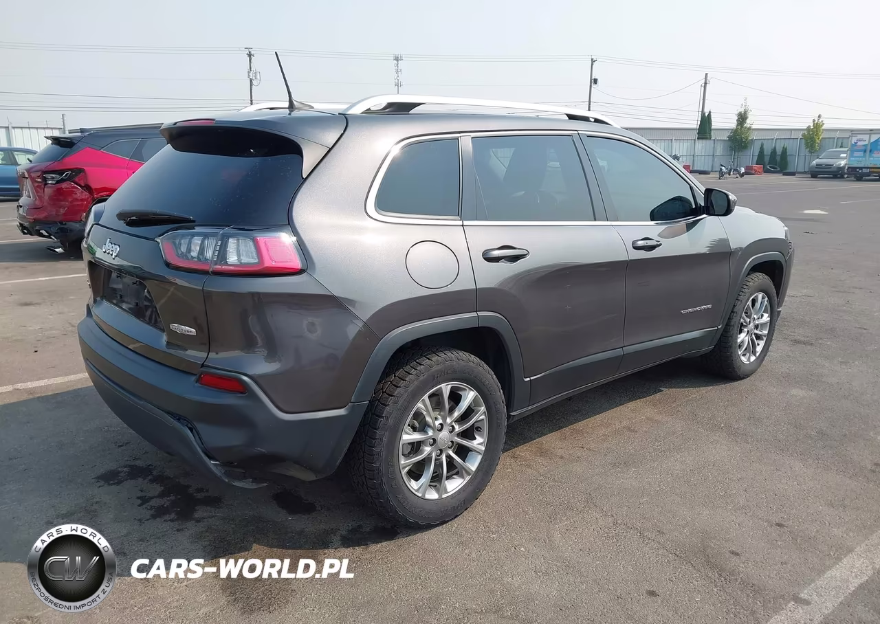 2019 Jeep Cherokee Latitude Plus 4X4 VIN:1C4PJMLN7KD192622 - 4