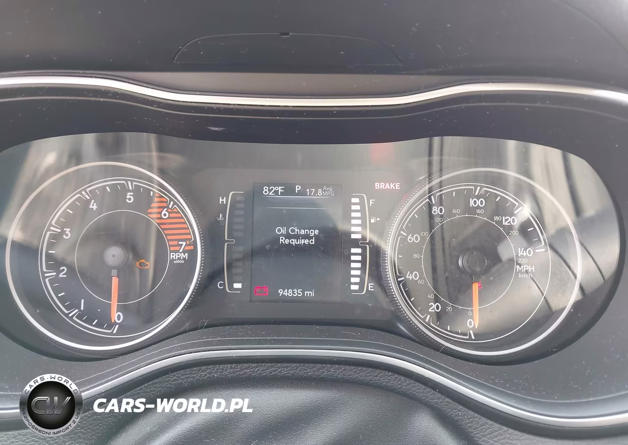 2019 Jeep Cherokee Latitude Plus 4X4 VIN:1C4PJMLN7KD192622 - 7