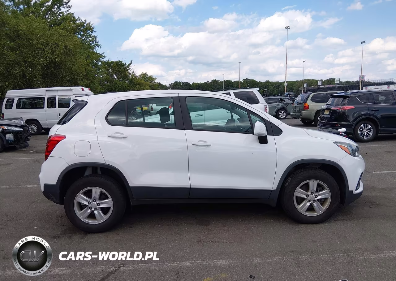 2018 Chevrolet Trax Ls VIN:3GNCJNSB9JL328437 - 13