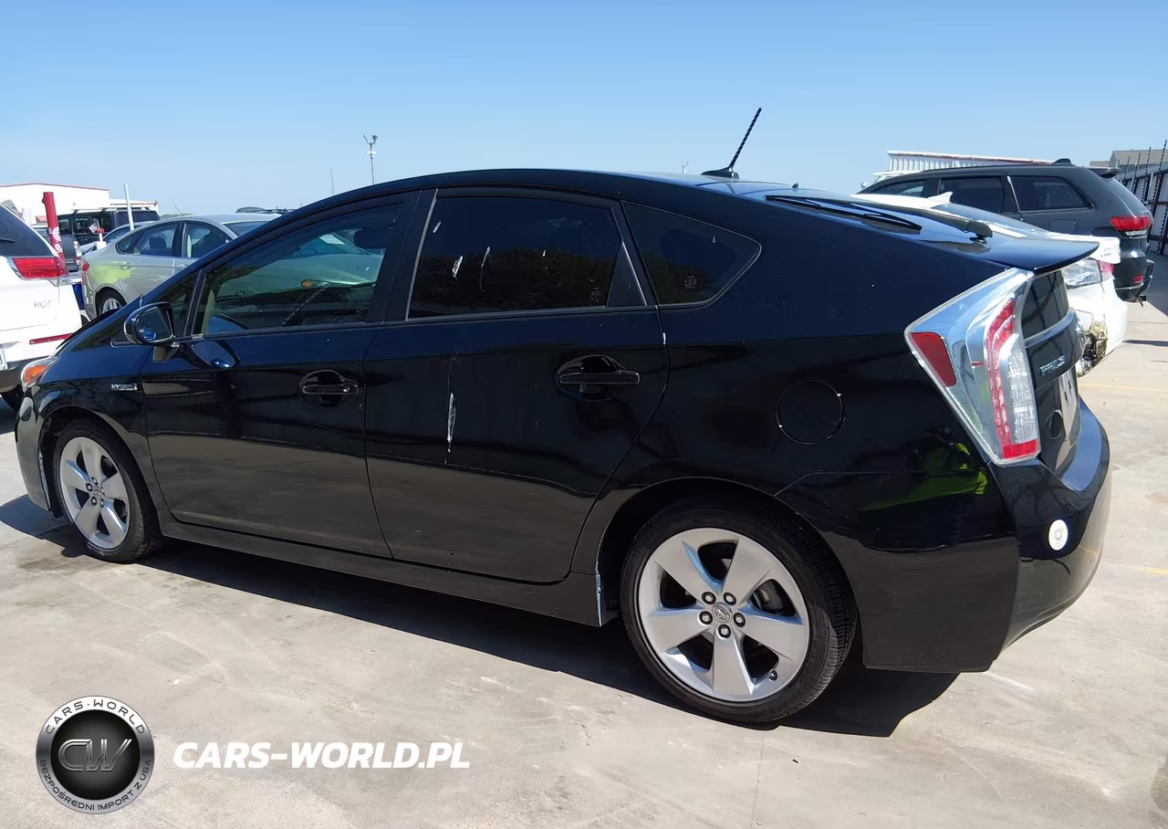 2015 Toyota Prius Five VIN:JTDKN3DU3F1932558 - 15