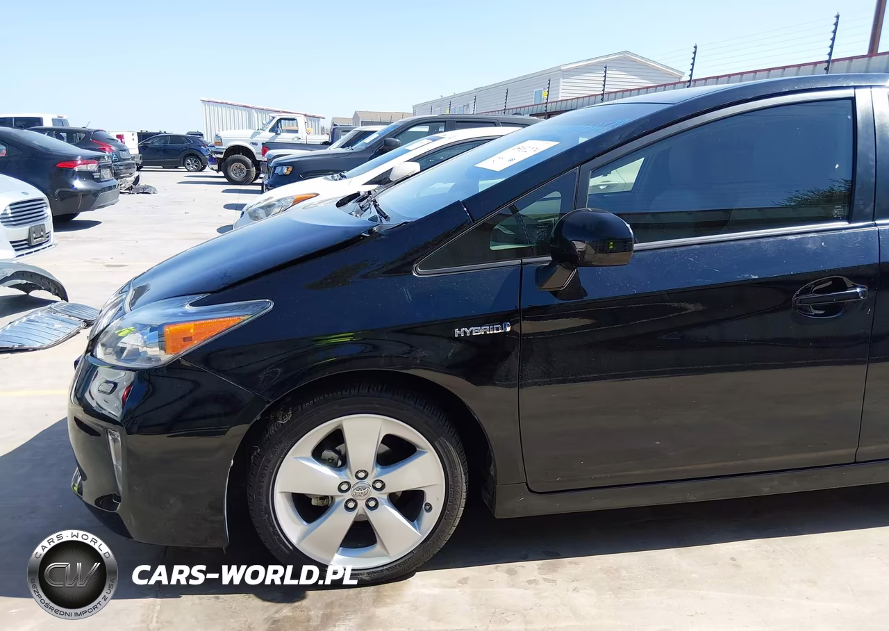 2015 Toyota Prius Five VIN:JTDKN3DU3F1932558 - 18