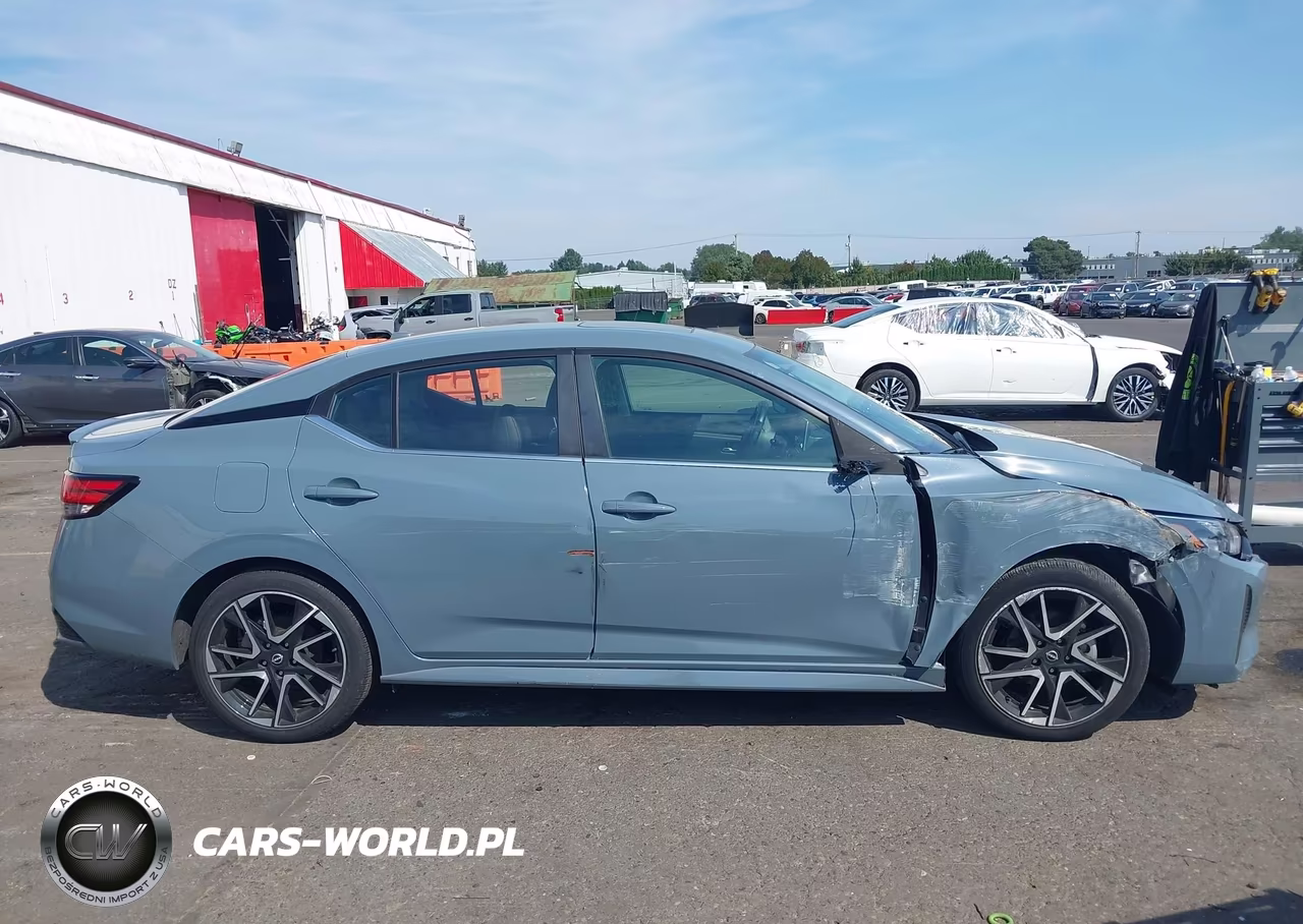2025 Nissan Sentra Sr VIN:3N1AB8DV4SY235693 - 13