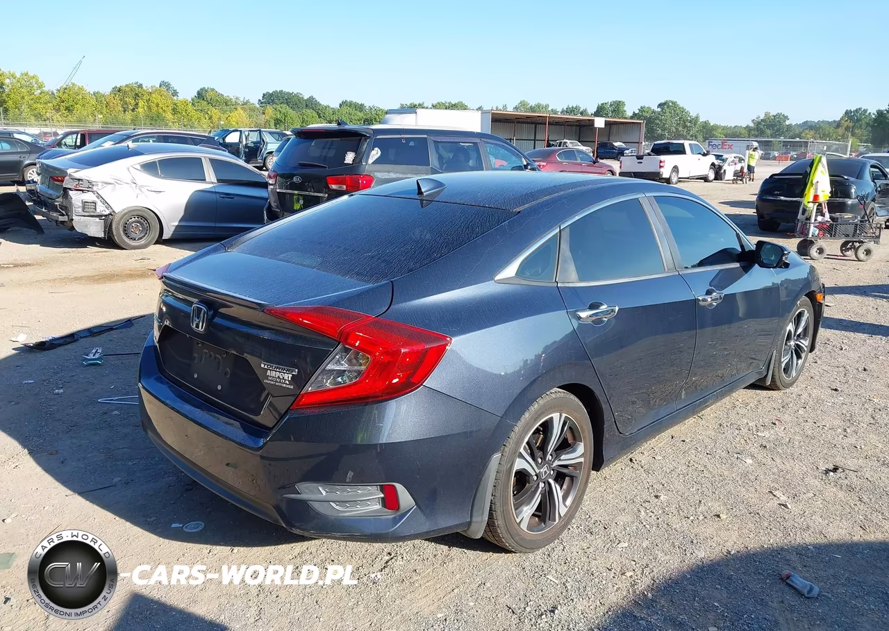 2018 Honda Civic Touring VIN:JHMFC1F95JX008034 - 4