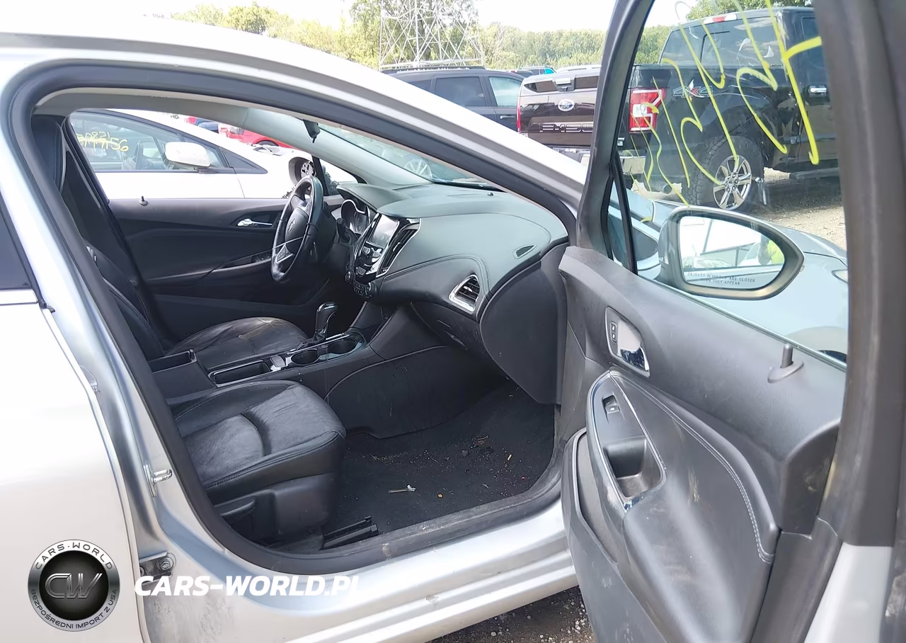 2017 Chevrolet Cruze Premier Auto VIN:1G1BF5SM1H7187734 - 5