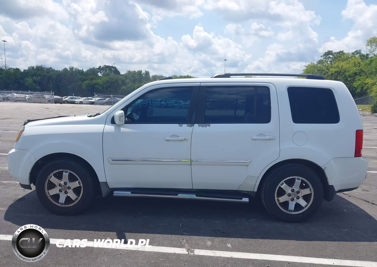 2010 Honda Pilot Touring VIN:5FNYF4H90AB004788 - 14