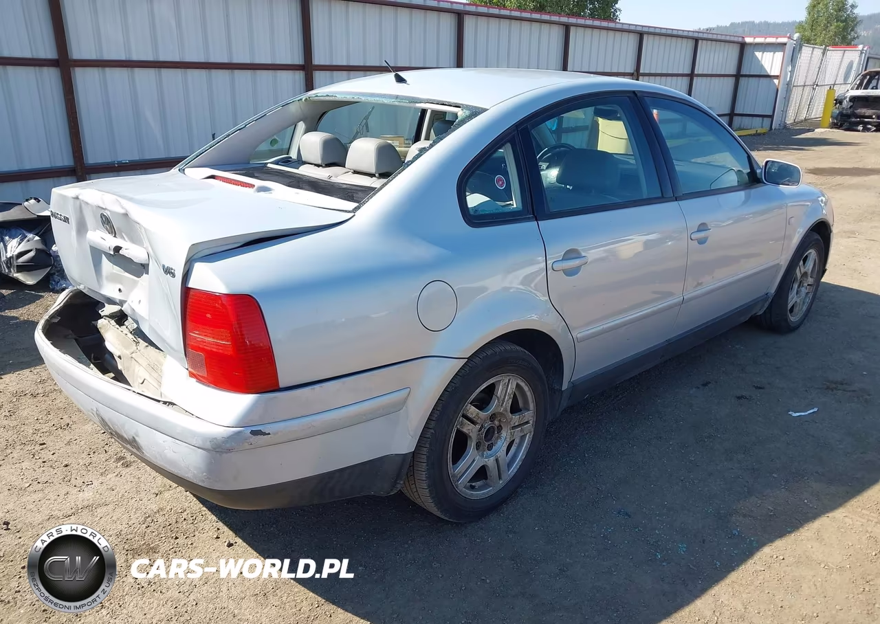 2001 Volkswagen Passat Glx VIN:WVWBH63B71P013824 - 4