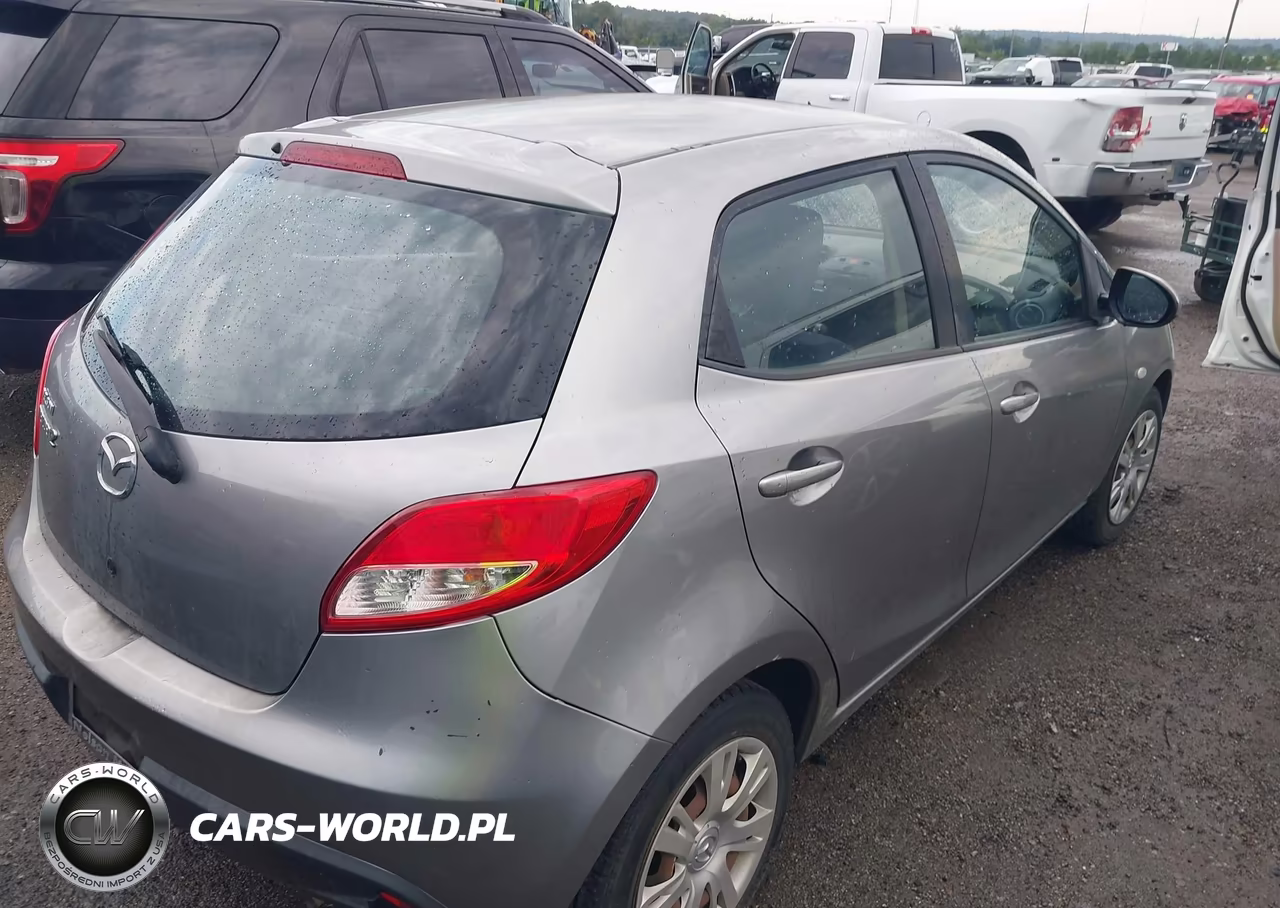 2014 Mazda Mazda2 Sport VIN:JM1DE1KZ4E0179302 - 4