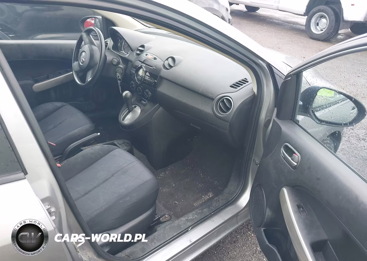 2014 Mazda Mazda2 Sport VIN:JM1DE1KZ4E0179302 - 5