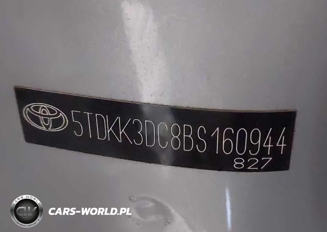 2011 Toyota Sienna Le V6 VIN:5TDKK3DC8BS160944 - 9