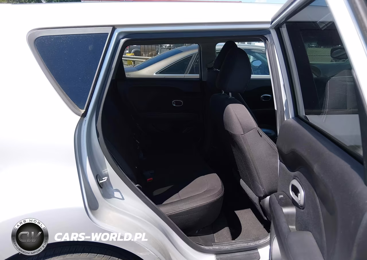 2015 Kia Soul VIN:KNDJN2A28F7778192 - 8