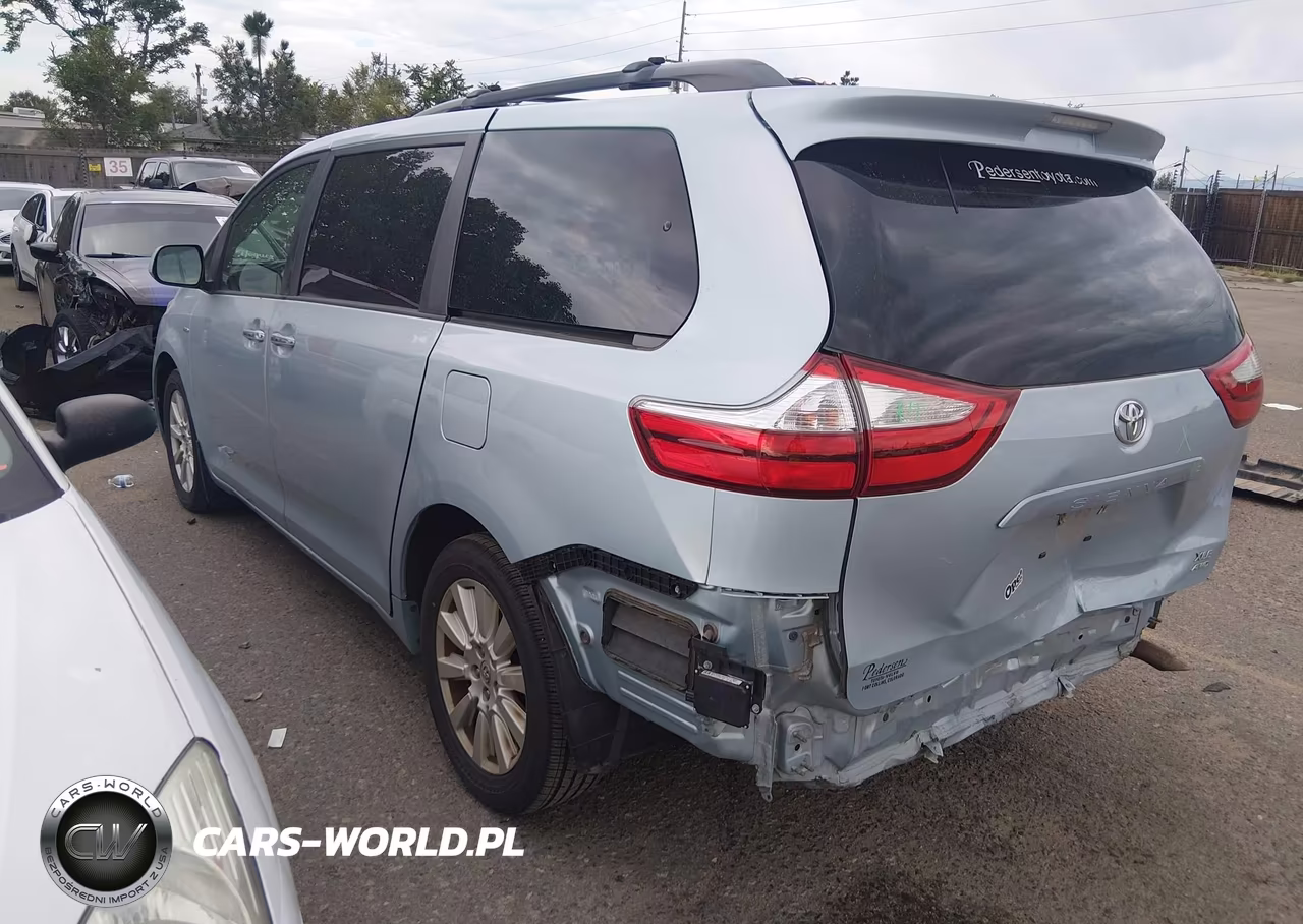 2017 Toyota Sienna Xle 7 Passenger VIN:5TDDZ3DC0HS154732 - 3