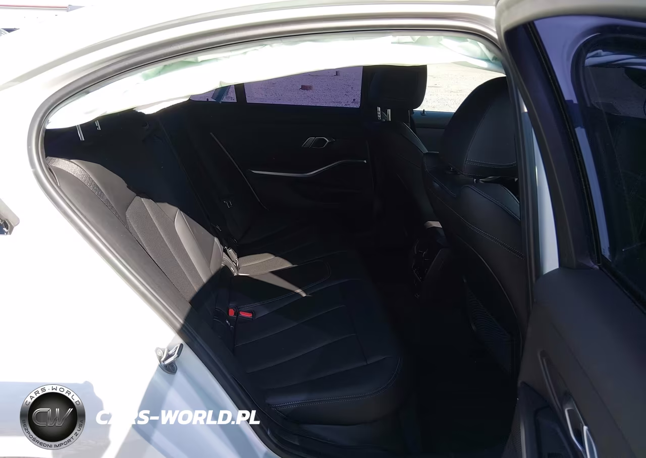 2023 BMW 330I VIN:3MW69FF04P8D75140 - 19