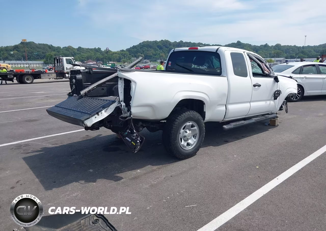 2017 Toyota Tacoma Sr VIN:5TFRX5GN0HX098869 - 4