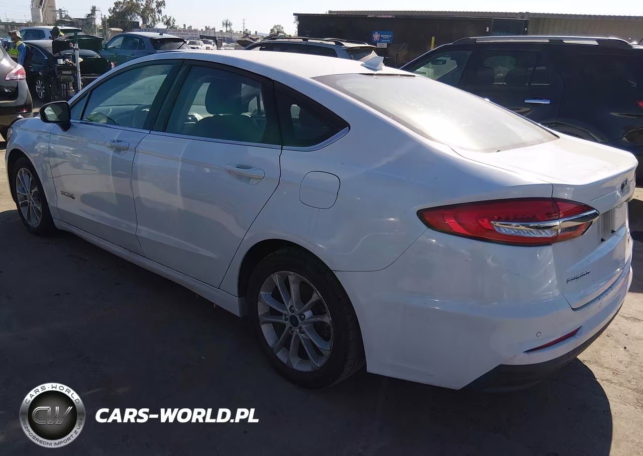 2019 Ford Fusion Hybrid Se VIN:3FA6P0LU3KR261782 - 3