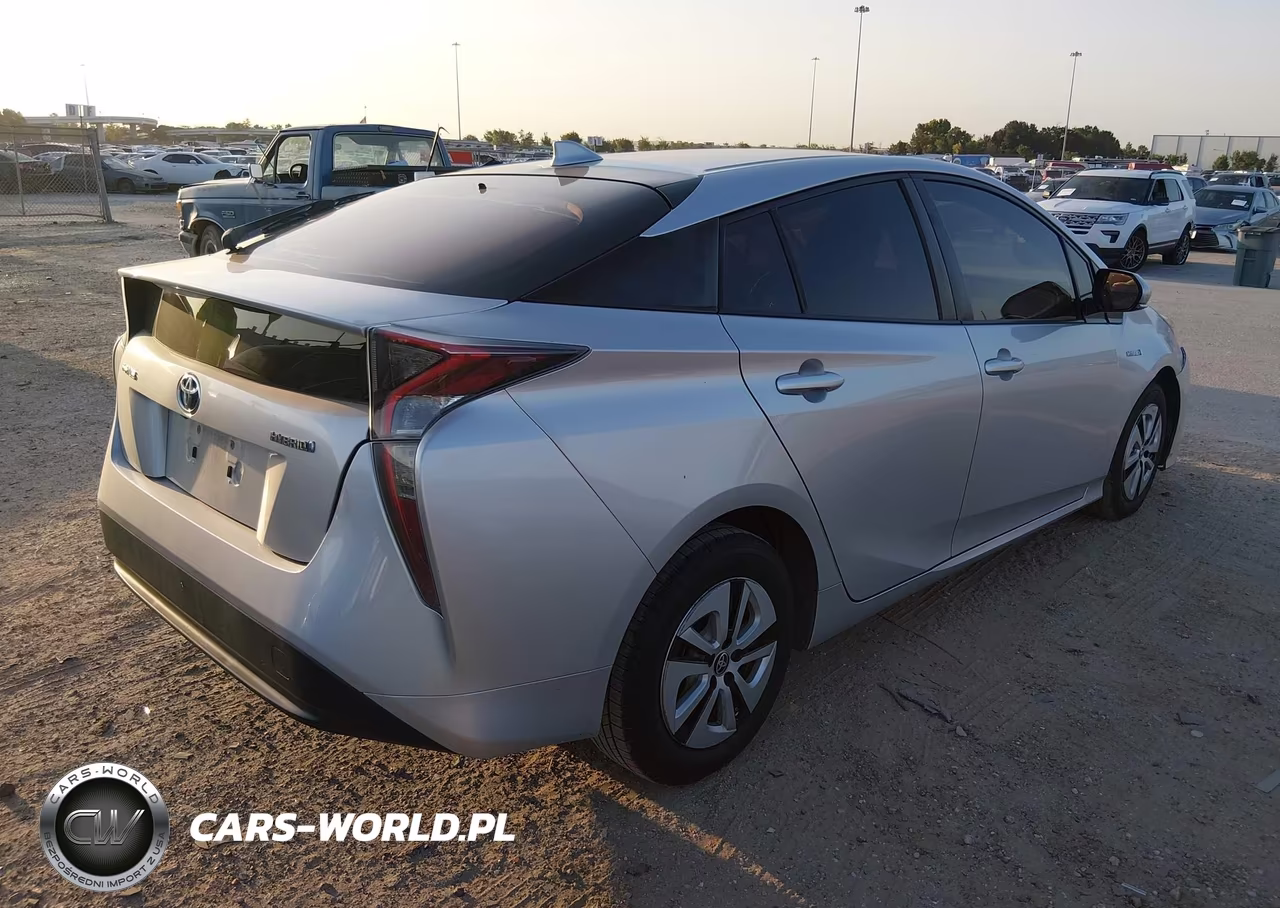 2016 Toyota Prius Three VIN:JTDKARFU5G3026039 - 4