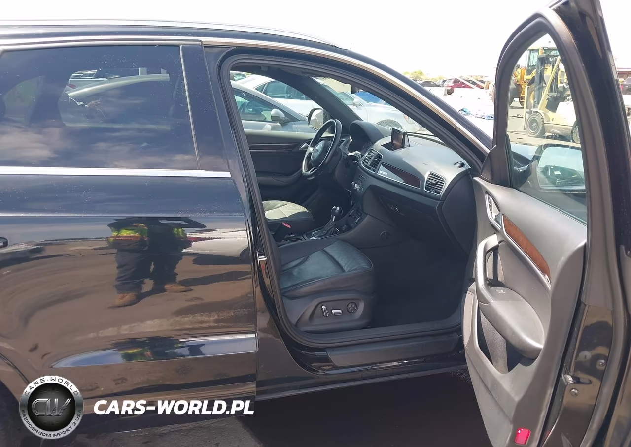 2017 Audi Q3 2.0T Premium VIN:WA1JCCFS2HR001643 - 5