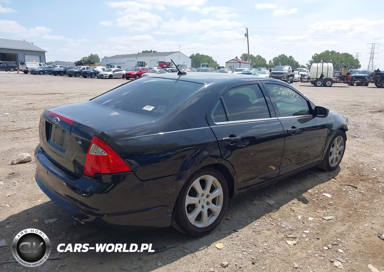 2011 Ford Fusion Se VIN:3FAHP0HA9BR219687 - 4