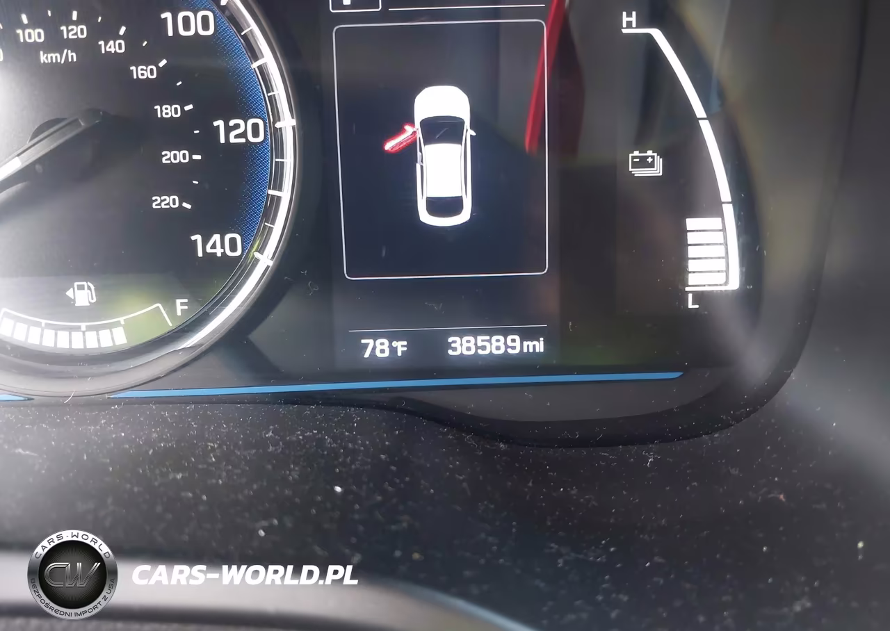 2018 Hyundai Ioniq Hybrid Blue VIN:KMHC65LC0JU077150 - 16