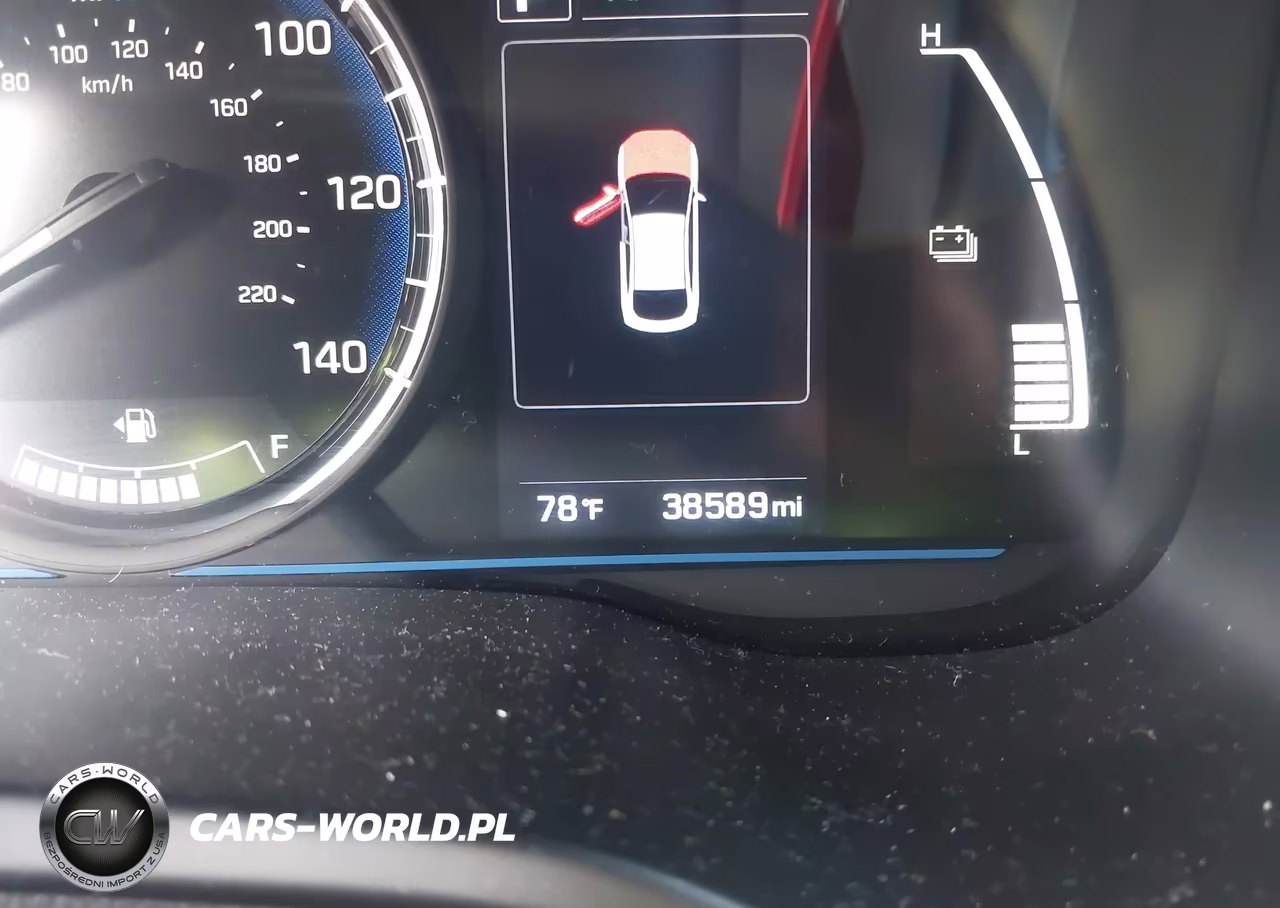 2018 Hyundai Ioniq Hybrid Blue VIN:KMHC65LC0JU077150 - 7