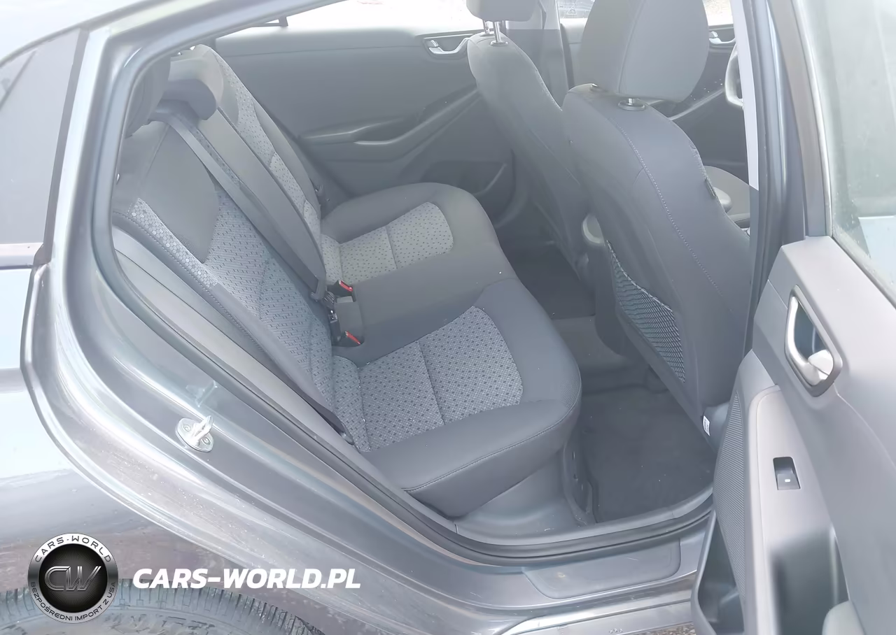 2018 Hyundai Ioniq Hybrid Blue VIN:KMHC65LC0JU077150 - 8