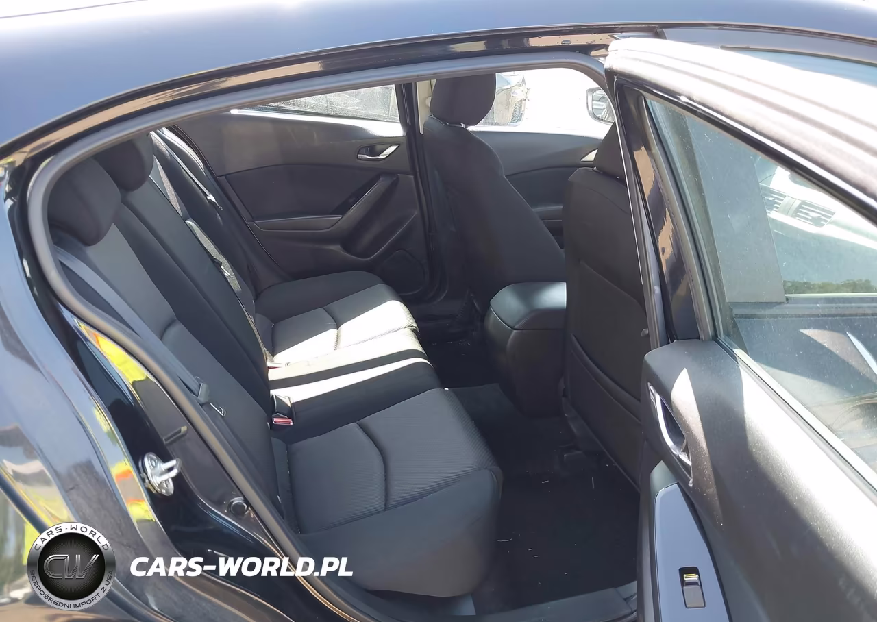 2018 Mazda Mazda3 Sport VIN:3MZBN1K77JM197058 - 8