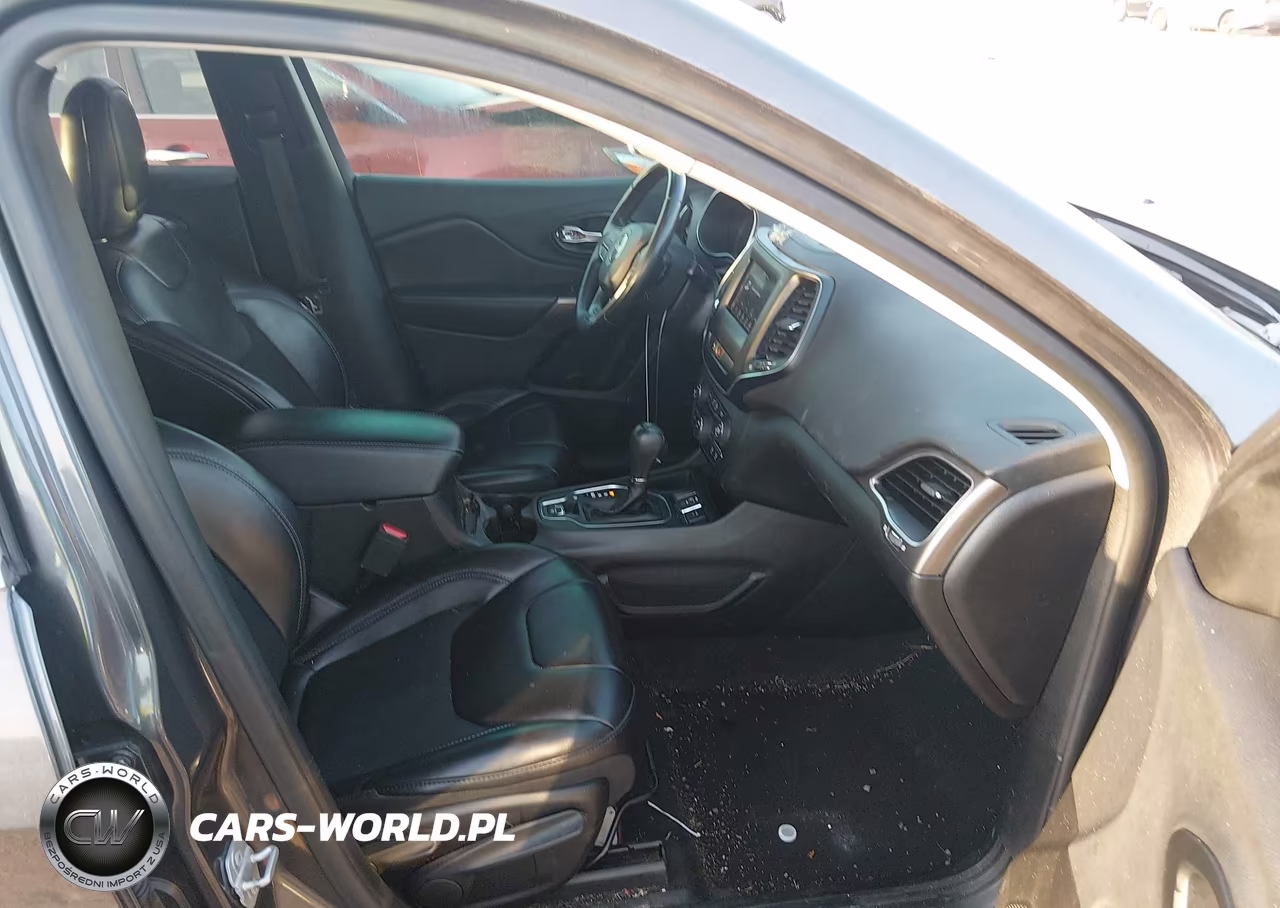 2019 Jeep Cherokee Latitude Plus Fwd VIN:1C4PJLLB3KD405369 - 5
