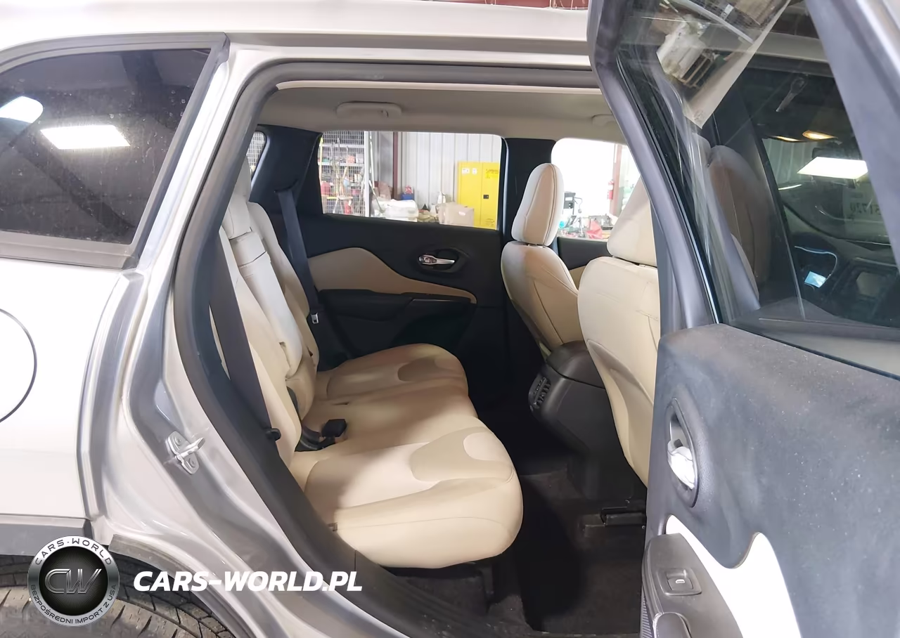 2016 Jeep Cherokee Sport VIN:1C4PJMAB2GW313884 - 8