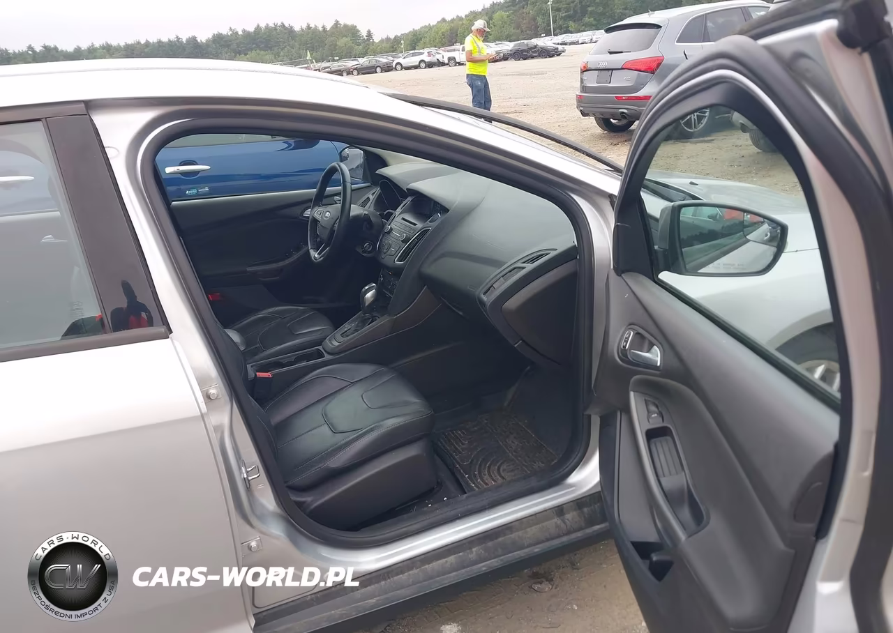 2015 Ford Focus Se VIN:1FADP3F26FL251710 - 5