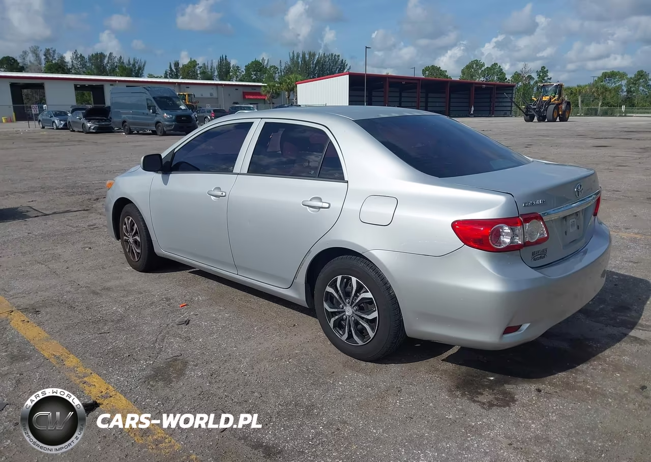 2013 Toyota Corolla L VIN:2T1BU4EE1DC108440 - 3